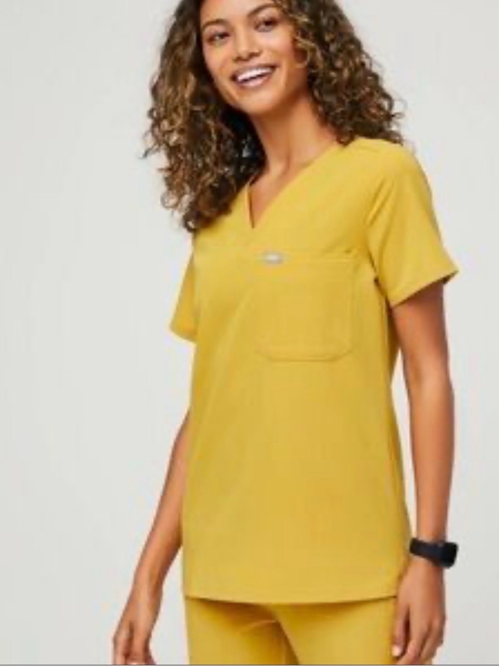 Figs set Women's Mustard V-Neck Short Sleeve Pocket Top